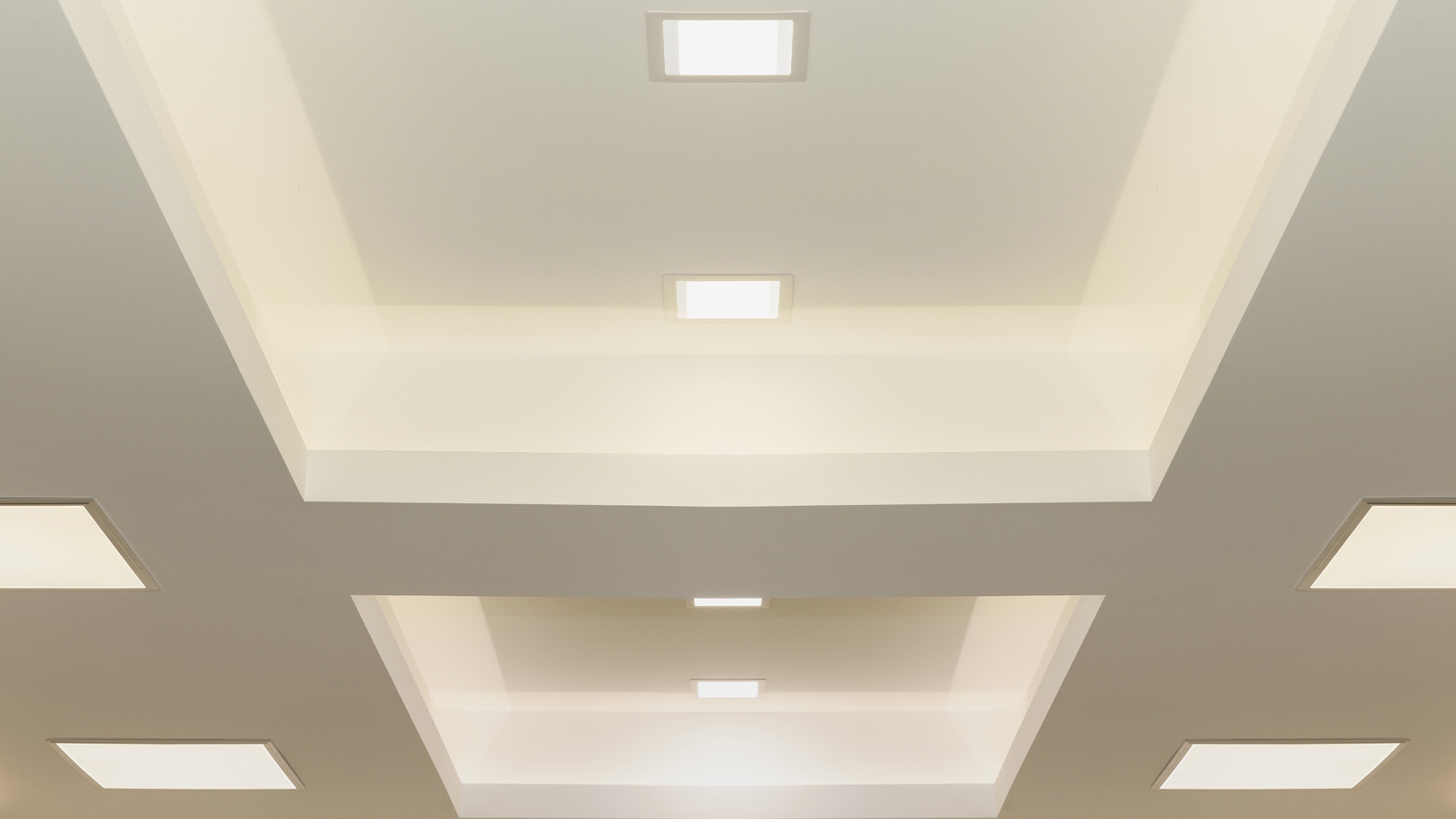 lighting fixtures in a ceiling