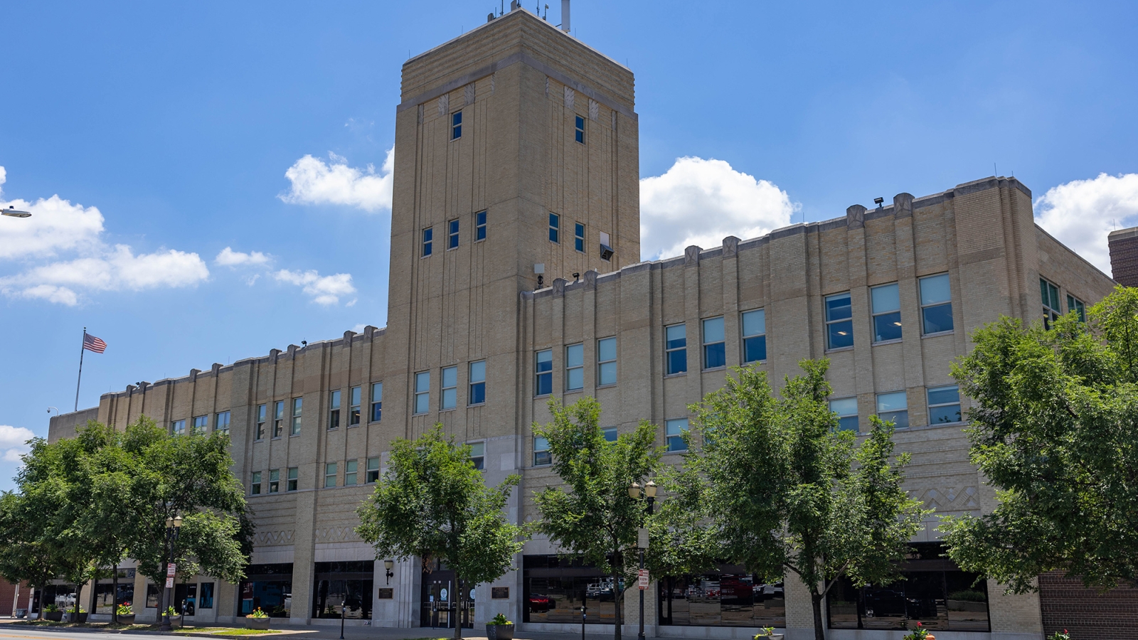 Exterior of LG&E's Broadway Office Complex