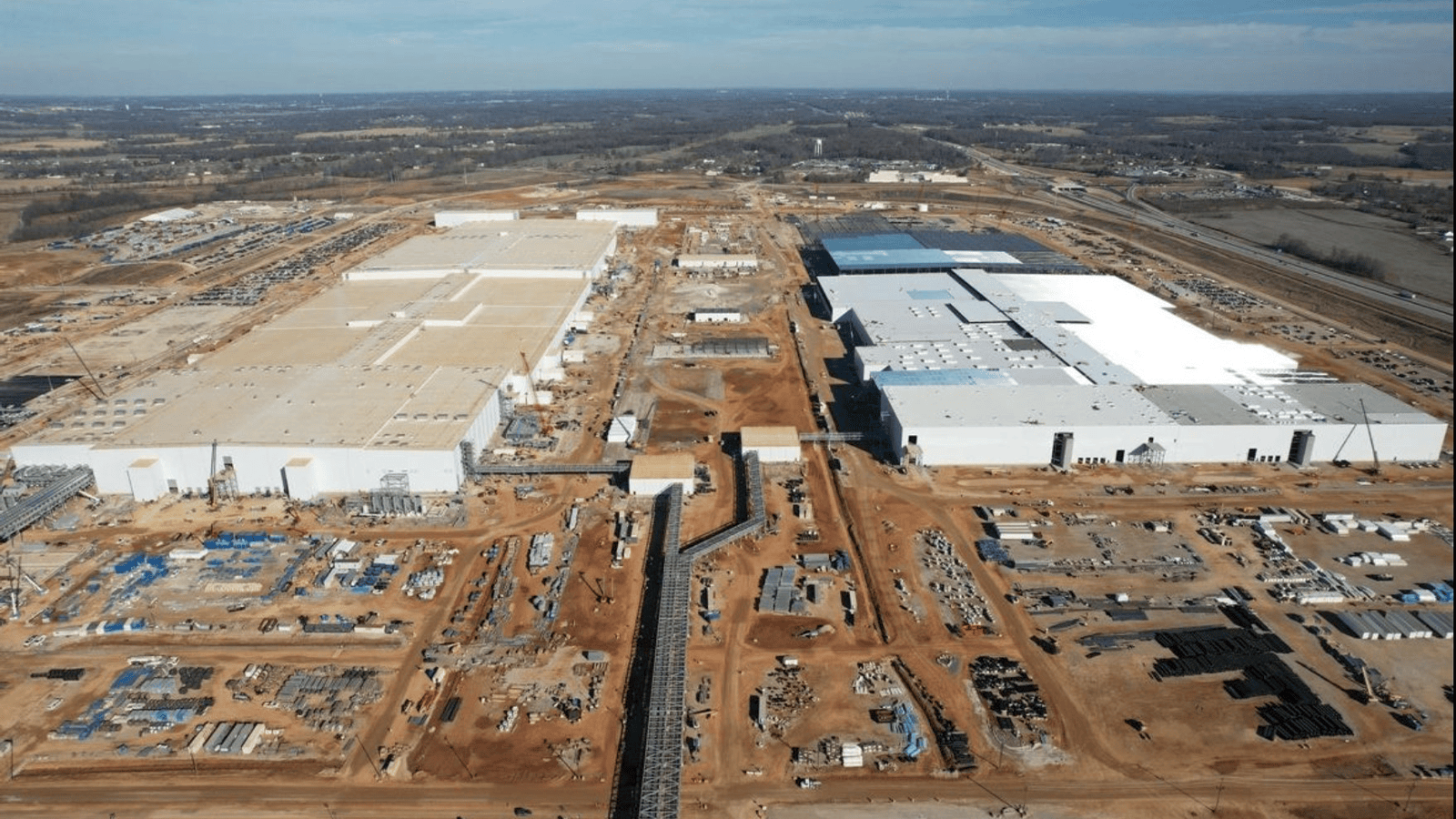 aerial of BlueOval SK plant under construction