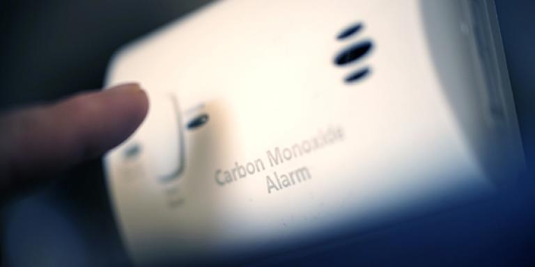 Testing carbon monoxide detector