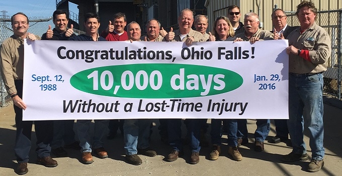 Ohio Falls Employees celebrate safety milestone